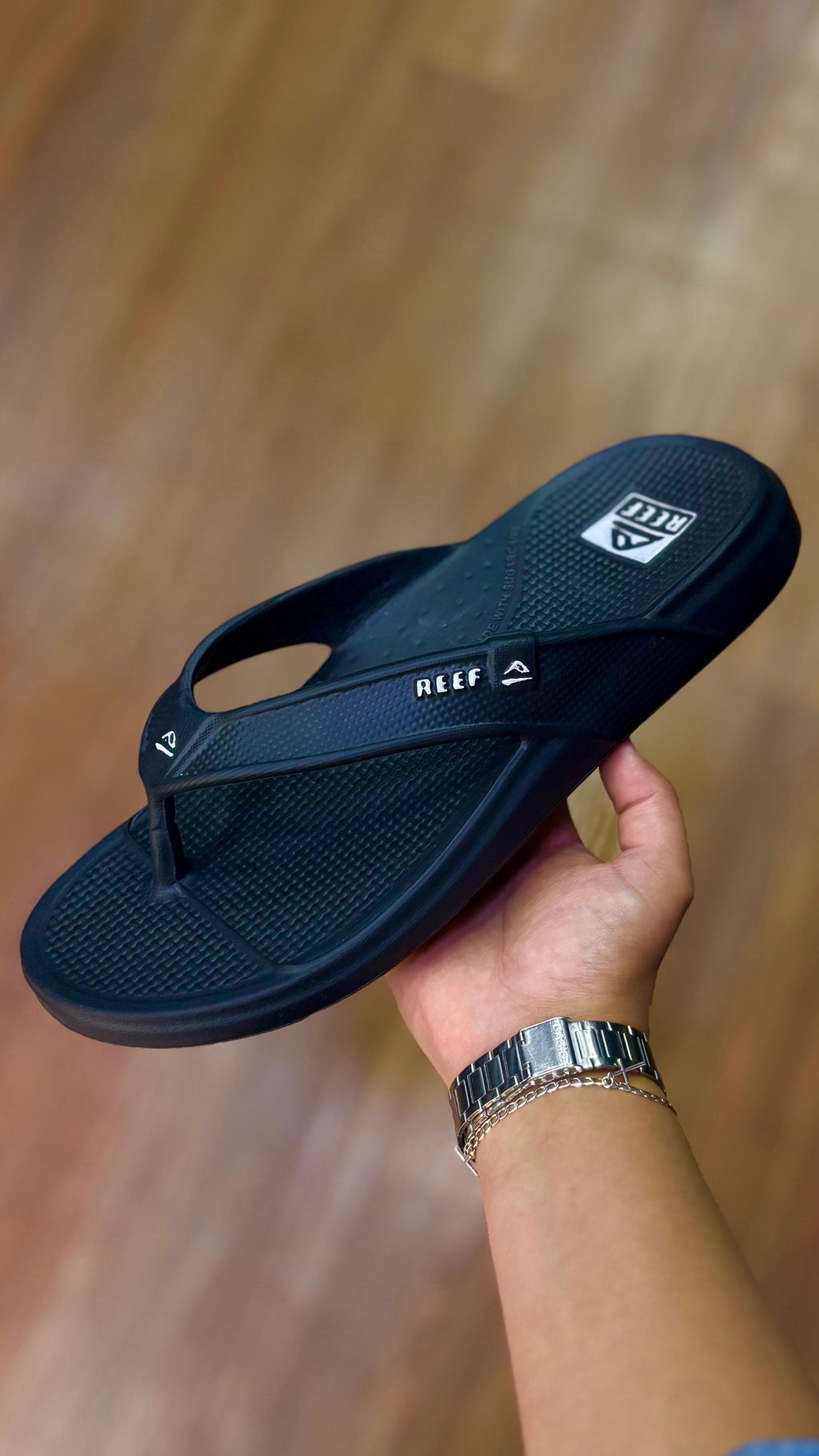 Chinelo Reef- Oasis Preto