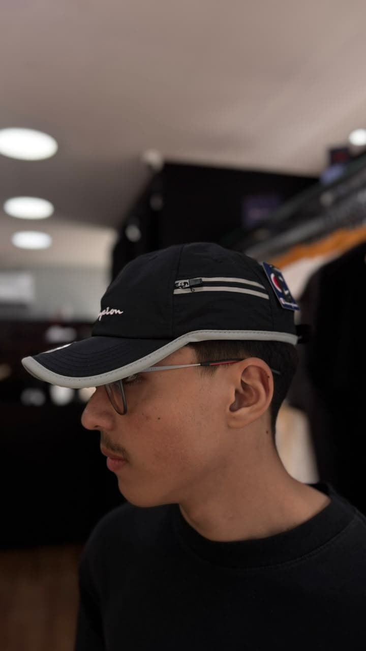 Boné Champion - Six Panel Nylon Zip Script Black - 2