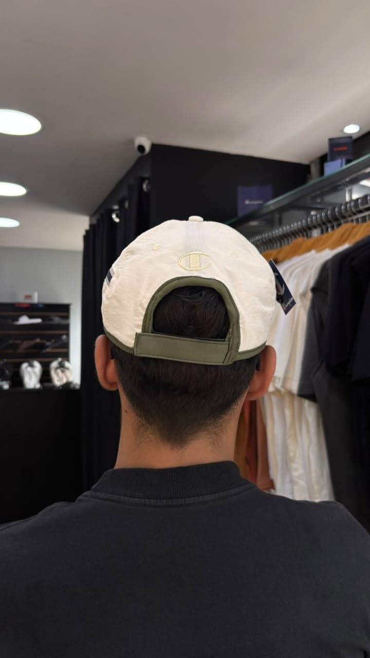 Boné Champion - Six Panel Nylon Zip Script Off White - 2