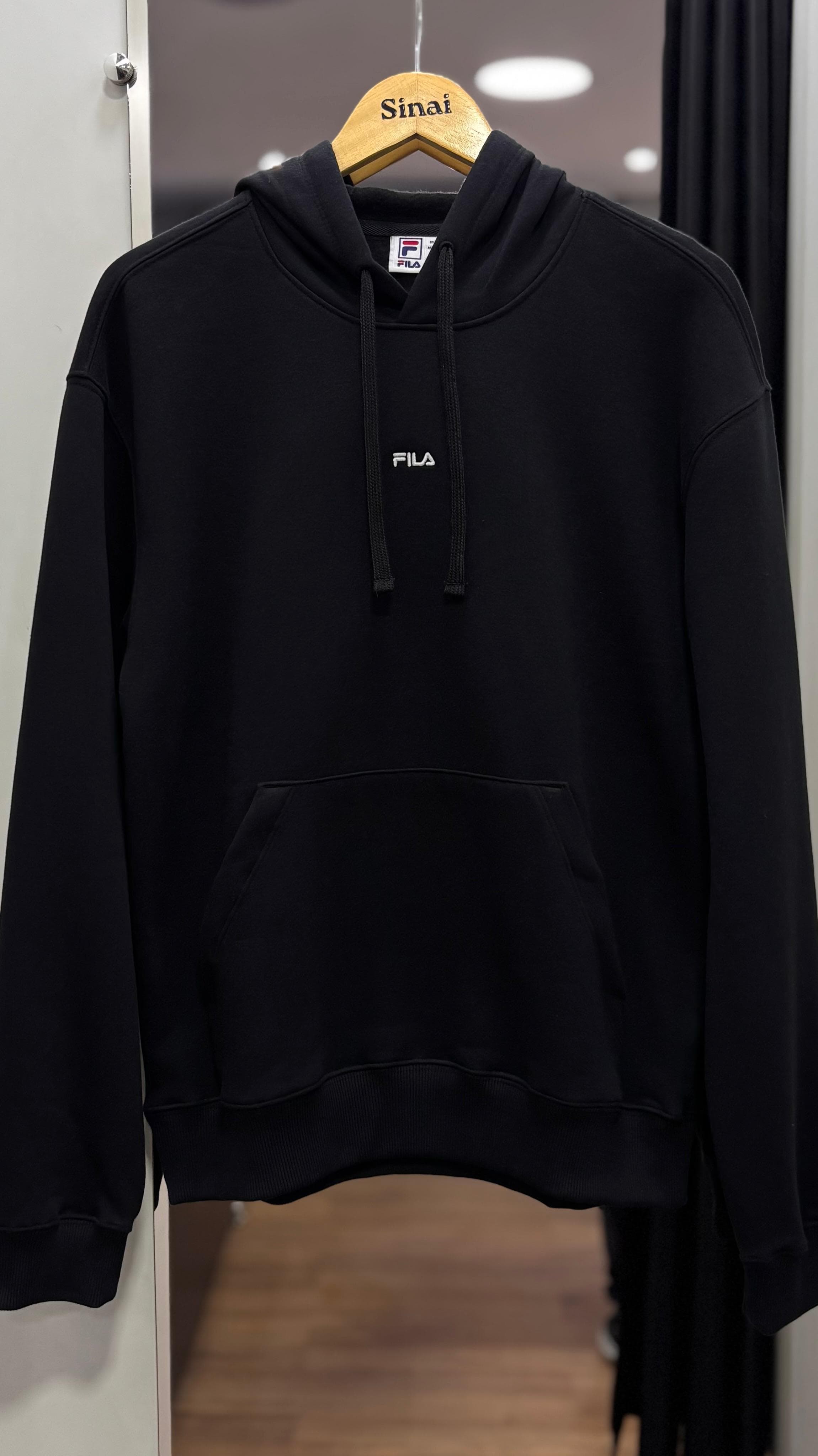 MOLETOM FILA - LOGO BORDADO PRETO